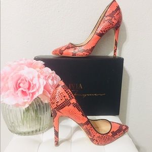 💥New Olivia Orange Snake Print Pointy Toe Heels